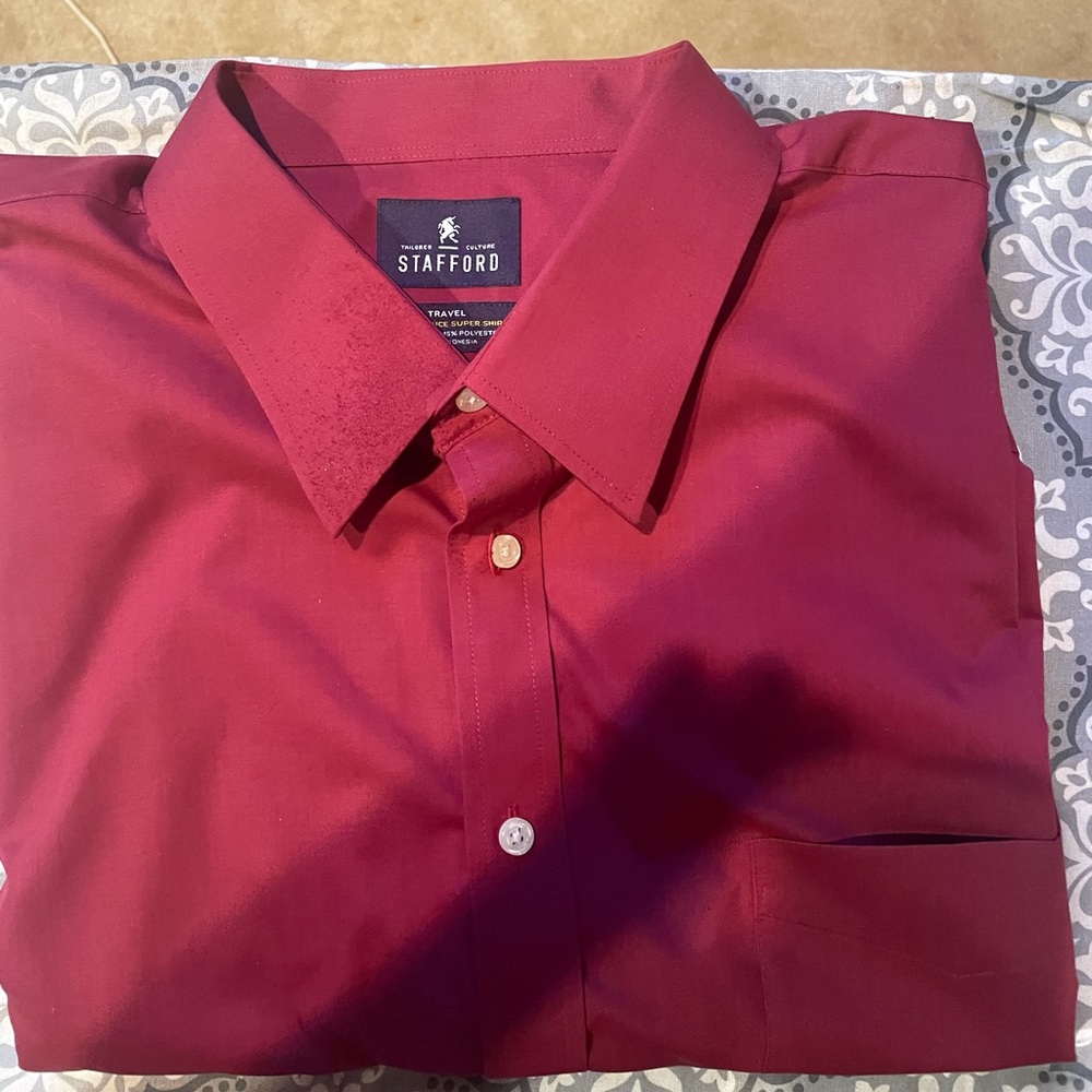 New never worn Stanford Dress Shirt in burgundy.